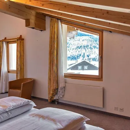Ferienhaus Chesa Papaver 2
